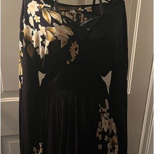 Billabong Black Floral Long Sleeve Long dress